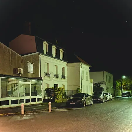 Place Du Chateau De La Motte Apartamento Nangis